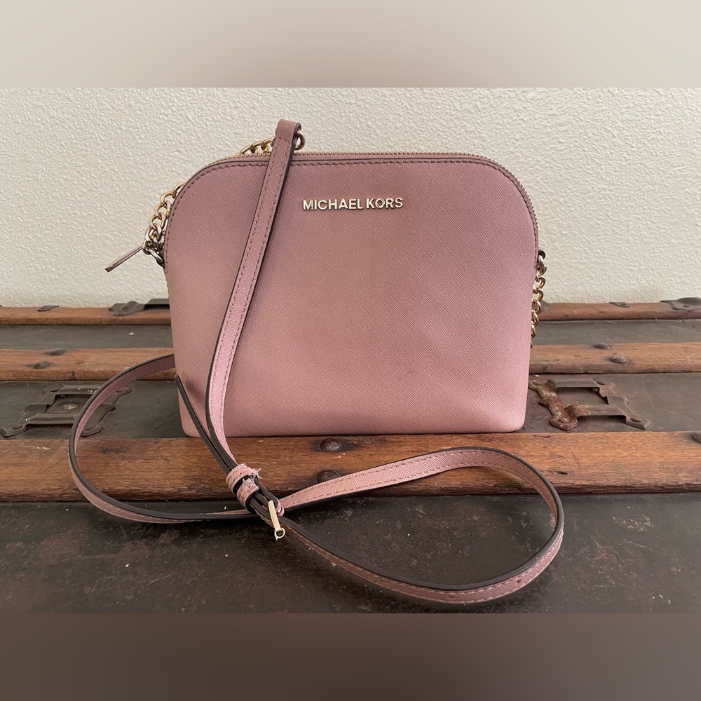 Authentic Michael Kors Cindy LG Dome leather crossbody bag purse ~